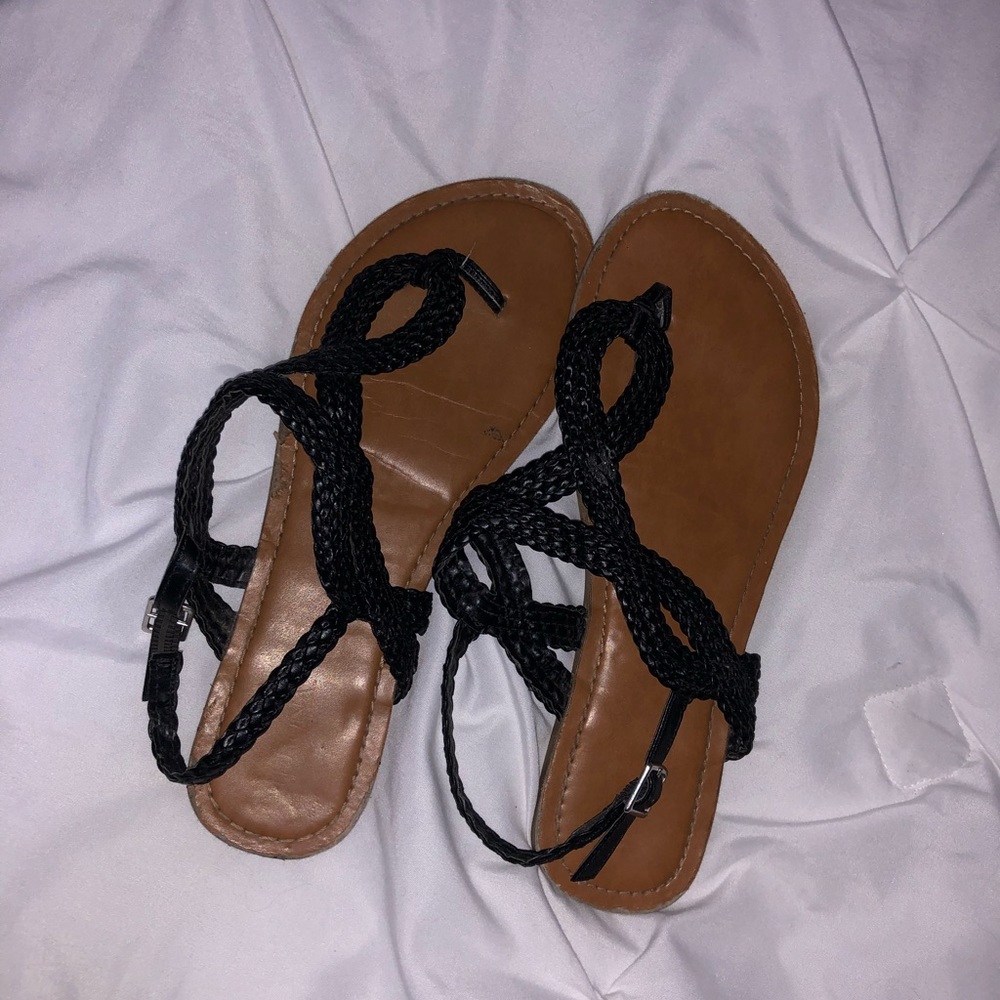 black strappy sandals